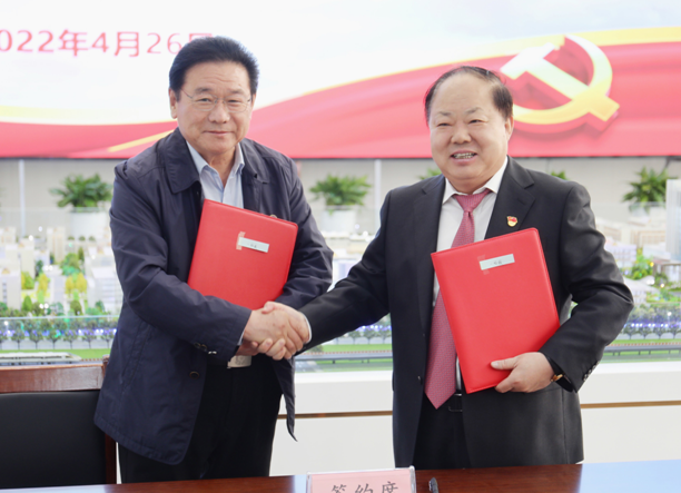 凯发K8国际首页集团与山东德州汽车摩托车专修学院 签订校舍建设项目施工总承包协议